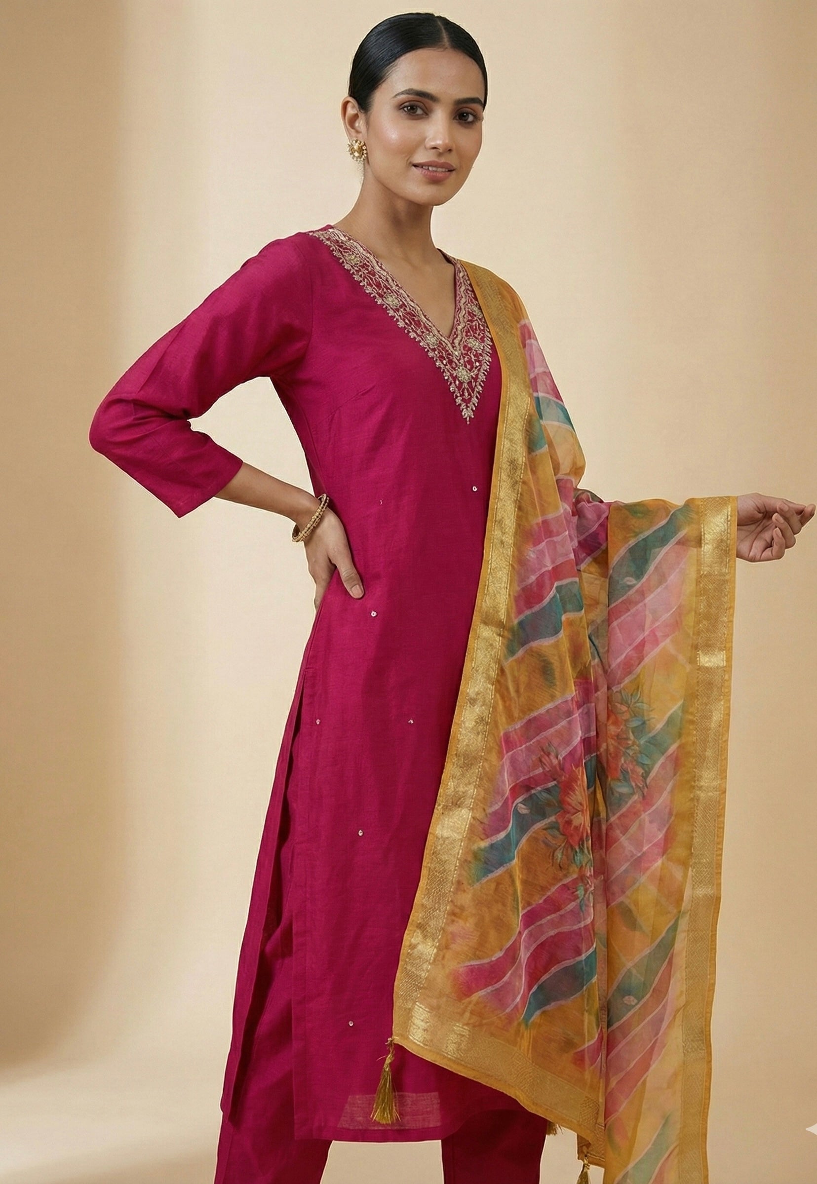 Laheriya Love in Roman Silk โจ