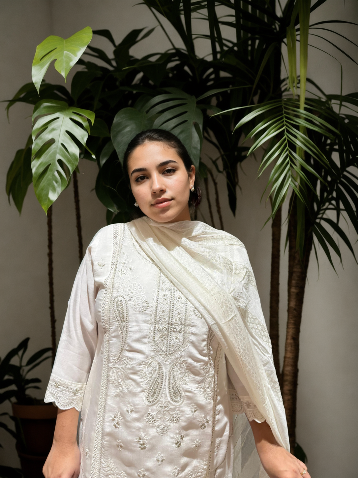 🌸 Pakistani Elegance in Roman Silk with Soft Naznin Jacquard Dupatta – 2 Colors 🌸