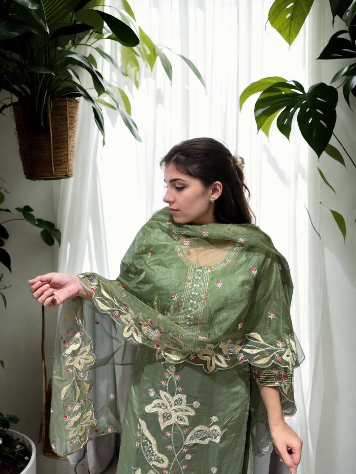 ✨ Noor-E-Nazaakat Embroidered Suit Set