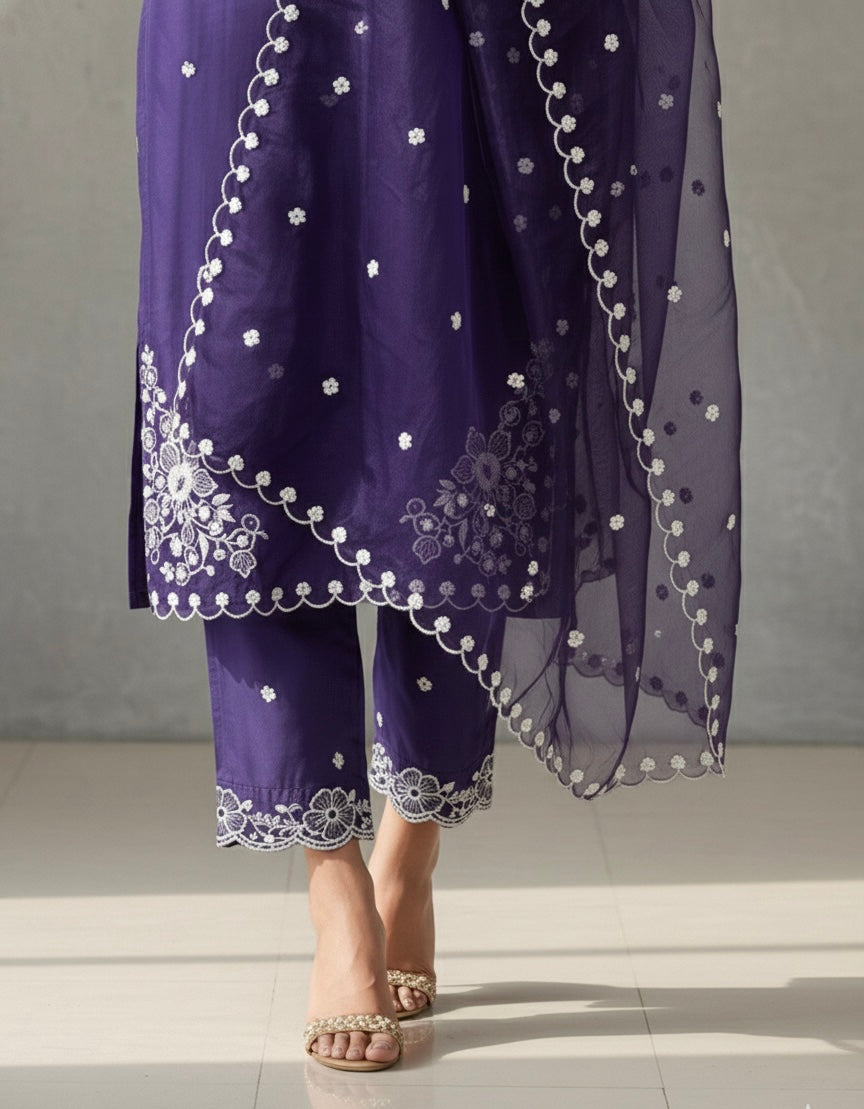 Elegant Roman Silk Embroidered Kurta Set with Organza Work Dupatta – Limited Edition