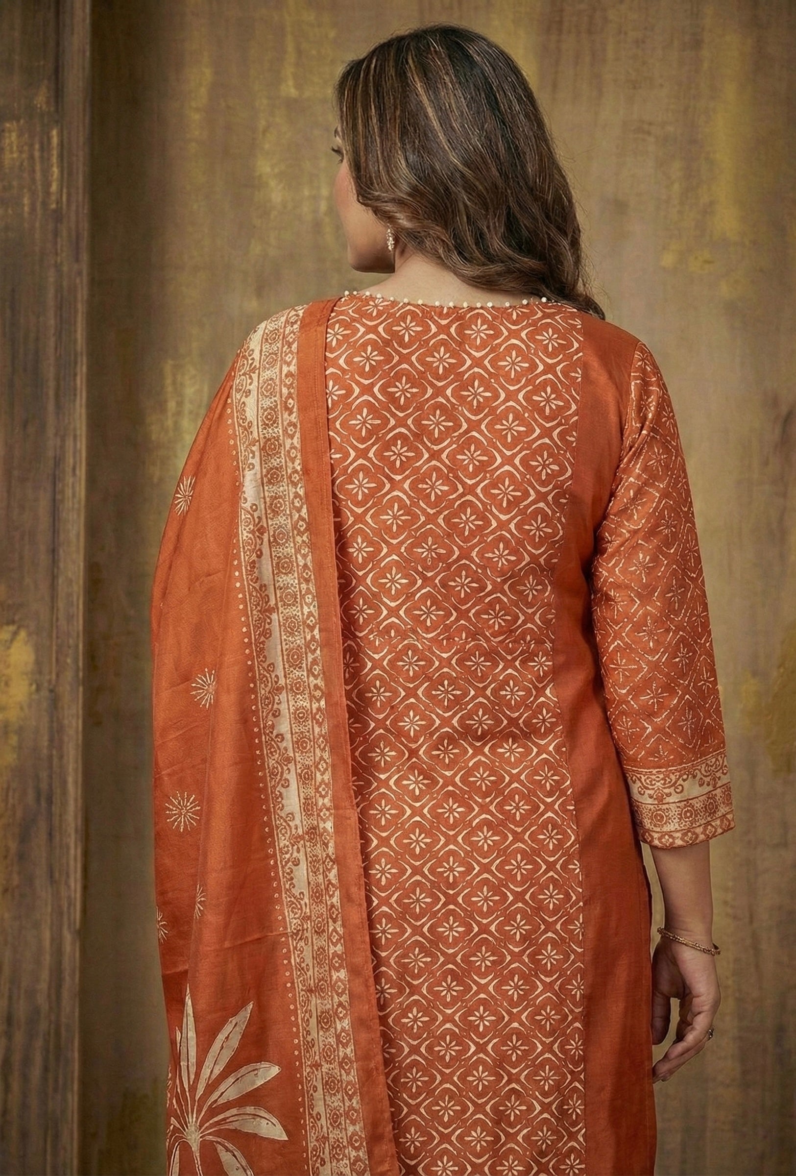 The Rustic Royal: Pure Russian Silk Elephant Motif Set with Handwork Detail