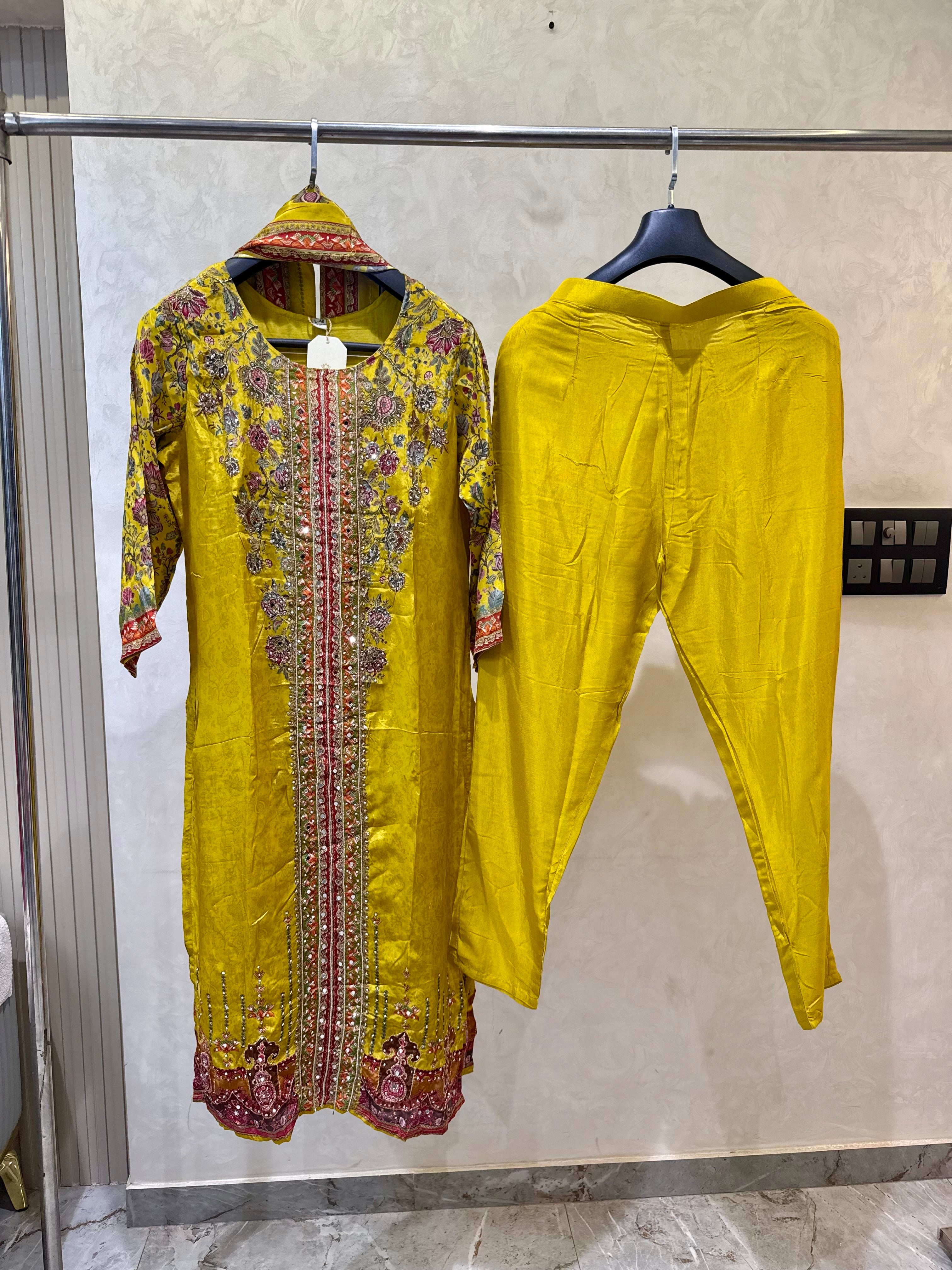 The Golden Radiance: Premium Chinon Silk Handcrafted Set
